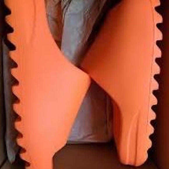 Orange Yeezy Slides - Picture 3 of 3